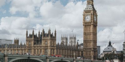 Houses of parliament image