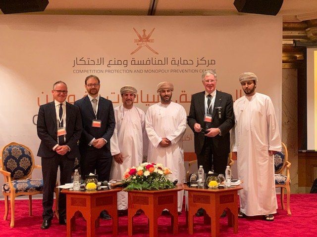 Professor Peter Whelan presents his research in Oman