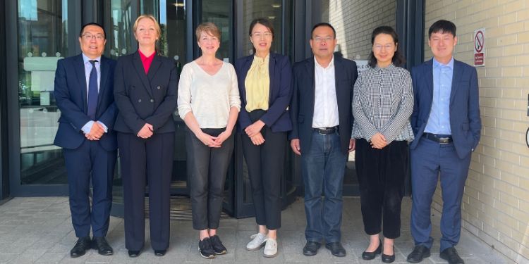 Strengthening international ties: Zhongnan University of Economics and Law visit the School of Law